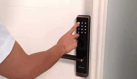 终于找到你——全家人都满意的智能锁